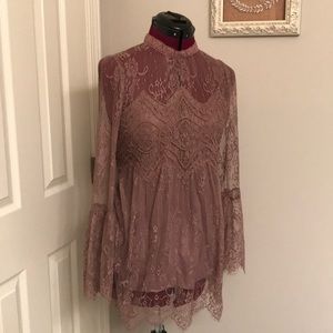 NWT Entro dusty purple lace top